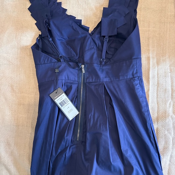 Dress - Picture 4 of 6